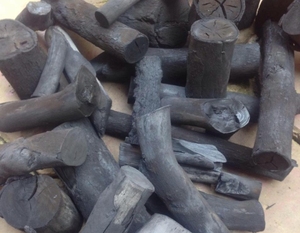 Carbón de Eucalipto Blanco/Negro de Alta Calidad en Forma de Trozos, Producido para la Industria Química a partir de Madera de Eucalipto de Vietnam - Product Image 3