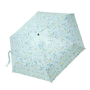 Ultraleichtes schwarzes Mini-Five-Gruppen-Gelsonschutz UV-Regenschirm neuer klassischer Geschäftsstil 6K-Panels aus Blumen Polyester