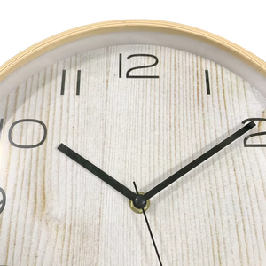 Reloj de Pared de Madera UniQ Silent Sweep con Números Romanos de 10 Pulgadas, Diseño Japandi, Elegante Reloj Decorativo para Sala de Estar - Product Image 6