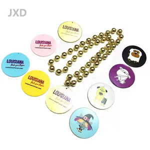JUXINDA Cuentas de 7mm personalizadas de 33 "con medallón de 2,5" Cuentas de fiesta de plástico para desfile y promoción - Product Image 2