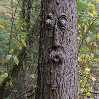 Alte Mann Baum Hugger Baum Gesicht Decor Statuen