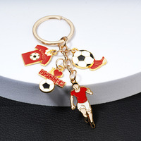 Porte-clés pendentif mini-joueur de football/soccer en alliage de zinc, style dessin animé vintage, mode européenne et américaine, finition émail goutte d'huile, pour passionné de sport