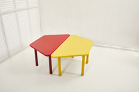 Ensemble table et chaise d'étude réglables en hauteur en plastique pour la maternelle, design incurvé, épaissi, sûr et écologique