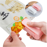 Mini scelleuse de sacs en plastique écologique avec conception flexible, clip de stockage portable pour sceller les aliments, les collations, l'utilisation en cuisine
