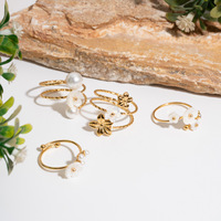 Pequeño estilo informal fresco para el uso diario Anillo de flores Distinto de moda Dulce Anillos de oro liso Colorfast Nicho Diseño de lujo Mujeres