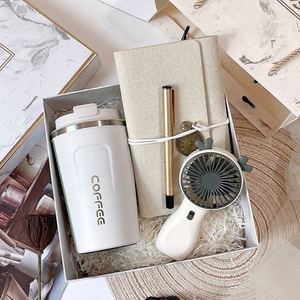 Boîtes cadeaux personnalisées à prix compétitif, cadeaux de remerciement uniques, cadeaux de mariage, souvenirs de luxe pour les invités - Product Image 3