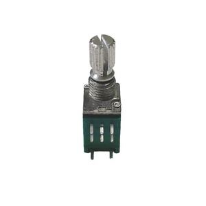 Potentiomètres rotatifs et réostats de haute qualité, directement de l'usine. Plastique conducteur 4 Gang Black Carbon M7, 100K - Product Image 1