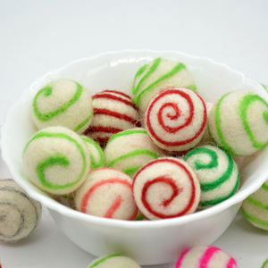 Bola de remolino de fieltro de lana al por mayor para decoración festiva, ¡Bola decorada de fieltro hecha a mano de lana 100% natural! - Product Image 2