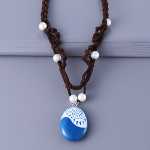 Collana <span class=keywords><strong>con</strong></span> Ciondolo Geometrico Moana Ocean Movie Charm <span class=keywords><strong>con</strong></span> Pietra Blu e Catena a Corda in Pelle Scamosciata - Product Image 3