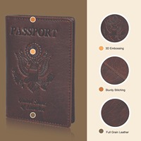 Étui de passeport court en cuir vintage avec blocage RFID, fait main, doublure en satin et fermeture à double pli pour voyage unisexe