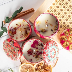 Bougies parfumées <span class=keywords><strong>en</strong></span> boîte métallique à fleurs séchées, best-seller transfrontalier, pour l'aromathérapie, souvenirs d'hôtel et de mariage, Saint-Valentin romantique - Product Image 2