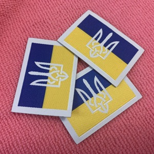 Washable Sticky Backing Heat Press Woven Label,clean <strong>Edge</strong> <strong>Iron</strong> <strong>on</strong> Neck Tag for Hoodies - Product Image 2