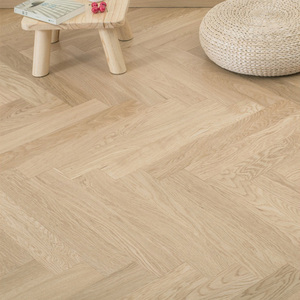 Planchers en chêne blanc massif imperméables, finition rustique naturelle, texture rainurée, garantie 10 ans - Product Image 1