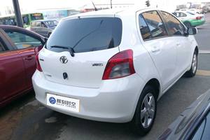 Voitures d'occasion en <span class=keywords><strong>stock</strong></span> Voiture à essence à grande vitesse à yota <span class=keywords><strong>yaris</strong></span> 2015 à yota <span class=keywords><strong>yaris</strong></span> <span class=keywords><strong>cross</strong></span> - Product Image 2