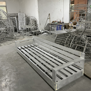 كرسي استلقاء خارجي بتصميم نورديك فريد بإطار من الألومنيوم وألياف الراتان للشاطئ والفنادق وحمامات السباحة - Product Image 6