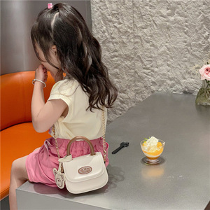 Koreanischer Stil Wasserdichte PU-Zubehörtasche für Kinder Cartoon-Bär Mädchen Handtasche mit Mini-Kette Niedliche Baby Sommer Schultertasche - Product Image 2