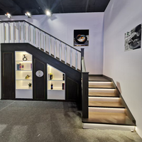 Vente en gros Bande de roulement d'escalier en bois massif de chêne rouge polyvalent de haute qualité Design moderne finition noire semi-transparente Durable personnalisé