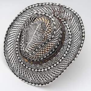 Sombrero de Jazz Retro de Estilo Étnico Más Vendido, Tejido de Paja Hueca con Borde Enrollado, con Papel Blanco y Negro de Alta Gama, Sombrero para Fiestas al Aire Libre - Product Image 4