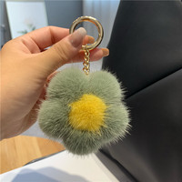 Porte-clés fleur en fausse fourrure mignon, pendentif marguerite moelleuse de 7 cm, mini porte-clés de voiture, breloque de luxe en peluche douce pour sac à main et sac à dos, vente en gros