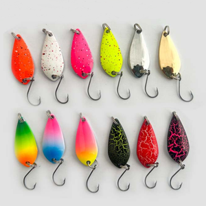 Nouveau Leurre de pêche à cuillère <span class=keywords><strong>pas</strong></span> <span class=keywords><strong>cher</strong></span>, 10 couleurs, 31 mm, 2,5 g, leurre de pêche artificiel, leurre de <span class=keywords><strong>truite</strong></span>, paillettes métalliques, cuillères de pêche - Product Image 1