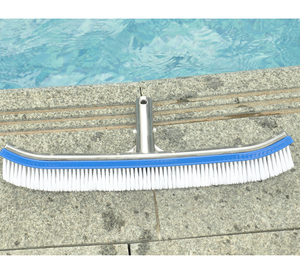 Cepillo de piscina con mango de aluminio de 18 pulgadas, cepillo de pared para piscina, limpiador de alta eficiencia para <span class=keywords><strong>piscinas</strong></span> de <span class=keywords><strong>aguas</strong></span> <span class=keywords><strong>termales</strong></span> de Spa y estanque - Product Image 6