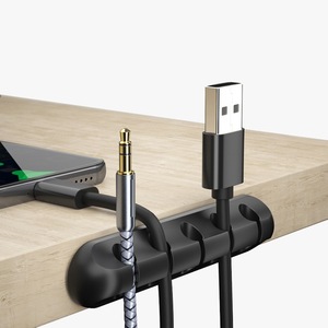 Organizador de Cables de 3, 5 y 7 Ranuras, Soporte de Pared de Plástico para Cables de Carga USB, Diseño Duradero - Product Image 5
