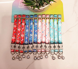 공장 도매 다채로운 발자국 무늬 조절 가능한 나일론 고양이 강아지 목걸이 벨 포함 - Product Image 2