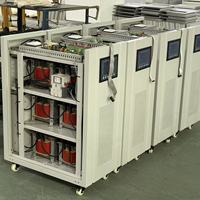 Stabilisateur de tension AC statique triphasé sans contact, régulateur de tension SVC à thyristors en cuivre 50kVA-150kVA avec écran LCD haute performance