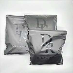 Enveloppes d'expédition en polymailleur biodégradable noir mat avec logo personnalisé, sacs d'expédition pour vêtements, sacs d'emballage pour vêtements - Product Image 4