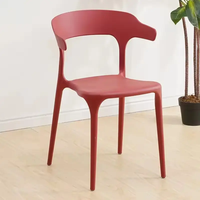 Table empilable tout en PP, style nordique moderne, durable, non pliable, pour jardin extérieur, la plus vendue en gros à bas prix