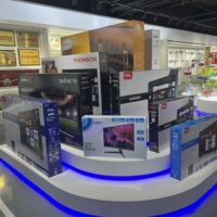 Boîte d'emballage électronique en carton ondulé Led Tv de grande taille recyclable Boîte en carton rigide et dure en carton Smart Tv