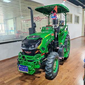 Mini tracteur <span class=keywords><strong>4</strong></span> roues motrices 20HP-220HP diesel, tracteur agricole compact avec accessoire de motoculteur rotatif, utilisation pour petites exploitations agricoles - Product Image 2