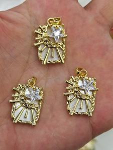 Colgante de Estrella y Luna Divergentes al por Mayor, Dije Brillante con Circonitas Cúbicas, Joyería Chapada <span class=keywords><strong>en</strong></span> Oro, Diseño Elegante de Concha para Hacer Llaveros y Collares - Product Image 1