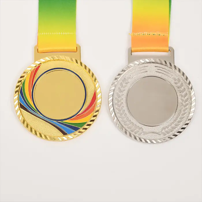 Juego de maratón con estampado de esmalte suave, medalla de oro, plata y bronce con cinta personalizada