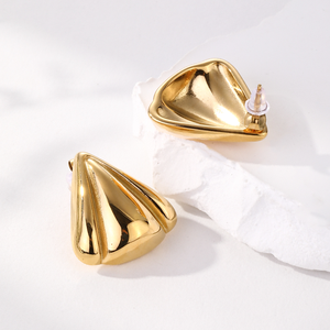 Pendiente triangular de textura gruesa grande de acero inoxidable chapado en oro de 18K Pendientes de estilo coreano inspirados en tejanos femeninos lindos - Product Image 5