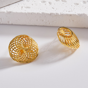 Boucles <span class=keywords><strong>d</strong></span>'oreilles <span class=keywords><strong>boule</strong></span> plate tridimensionnelle rétro française <span class=keywords><strong>Forme</strong></span> <span class=keywords><strong>de</strong></span> <span class=keywords><strong>nid</strong></span> <span class=keywords><strong>d</strong></span>'<span class=keywords><strong>oiseau</strong></span> creux Design haut <span class=keywords><strong>de</strong></span> gamme avec perles diamants mariages - Product Image 5