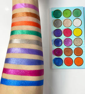 Công Thức Tốt Nhất Nhãn Hiệu Riêng <span class=keywords><strong>Eyeshadow</strong></span> <span class=keywords><strong>Palette</strong></span> Bán Buôn Tùy Chỉnh 18 Màu <span class=keywords><strong>Eyeshadow</strong></span> <span class=keywords><strong>Palette</strong></span> Vegan Không Thấm Nước Bóng Mắt - Product Image 5