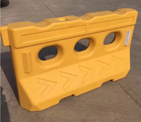 Barreras de carretera llenas de agua protección de tráfico de seguridad de plástico soplado rojo amarillo Precio de Venta caliente de alta calidad