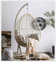 Cadre en acier Tissage à la main rotin rotin chaises œuf suspendues Chaise balançoire avec support meubles de jardin et de patio extérieurs