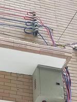 Soporte de Aislante de Acero Galvanizado en Caliente para Bobina de Cable Secundario, con 1/3/5/7 Ranuras, Soporte Cerámico, 0.3m de Longitud, Modelo D