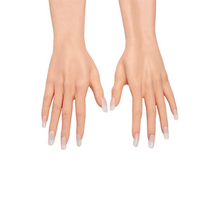 Guanti in Silicone Realistici da 60 cm per Donna con Protesi Unghie e Copertura per Braccio, Ideali per Crossdresser, Cosplay e Transgender - Product Image 2