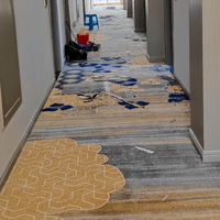Moquette de couloir d'hôtel 100% nylon à poils coupés, avec envers antidérapant, imprimée sur mesure, écologique et au design moderne