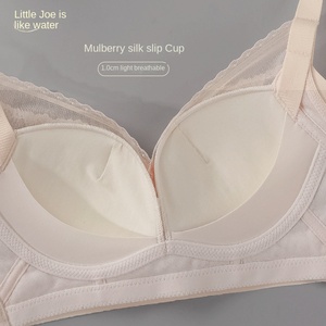 Reggiseno Push-Up Senza Ferretto in Seta di Gelso Sottile alla Moda, Regolabile, con Motivo Floreale, Morbido, Traspirante, per Seni Piccoli, con Logo in Pizzo Fine, 3/4 - Product Image 3