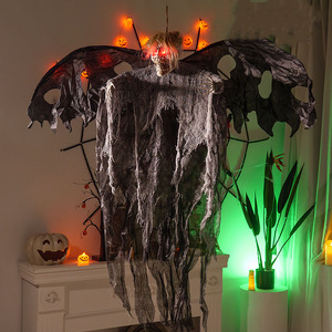 Glowing Suspendu Fantôme Horreur Atmosphère Décoration Pendentif Halloween Induction Électrique Ailes Cassées Vampire Fantôme Volant - Product Image 1