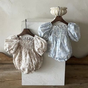 Tutina Floreale con Maniche a Sbuffo per Bambine, Stile Coreano Fresco ed <span class=keywords><strong>Elegante</strong></span> per l'Estate - Product Image 1