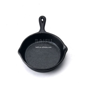 <span class=keywords><strong>Mini</strong></span> <span class=keywords><strong>plat</strong></span> de cuisson en fonte pré-assaisonné, <span class=keywords><strong>plat</strong></span> de service, poêle <span class=keywords><strong>à</strong></span> frire avec base en bois, poêle <span class=keywords><strong>à</strong></span> griller en fonte - Product Image 6