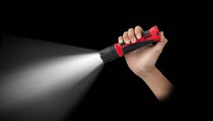 Lampe torche LED portable rechargeable haute performance 920 lumens, étanche IP68, faisceau large, résistante aux chocs (Niveau 4), pour usage industriel - Product Image 4