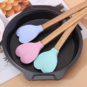 Espátula de silicona Love Kitchen de alto valor estético con mango largo, apta para lavavajillas, utensilio para mezclar y hornear. - Product Image 2