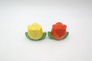 Carafe en céramique à motif de tulipes en relief, vase créatif en forme de fleur 3D pour la décoration de table de printemps et <span class=keywords><strong>cadeau</strong></span> de fête <span class=keywords><strong>des</strong></span> mères, 34 oz - Product Image 4