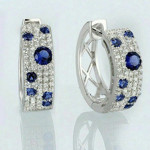 Pendientes de Oreja Redondos Azules y Blancos para Mujer, Diseño Delicado, Joyería Versátil para Uso Diario - Product Image 4